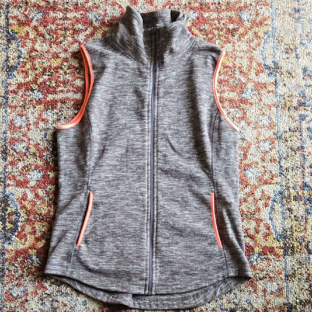 Old Navy Gray Sleeveless Zip-Up Fleece Vest with Orange Peach Accents S P